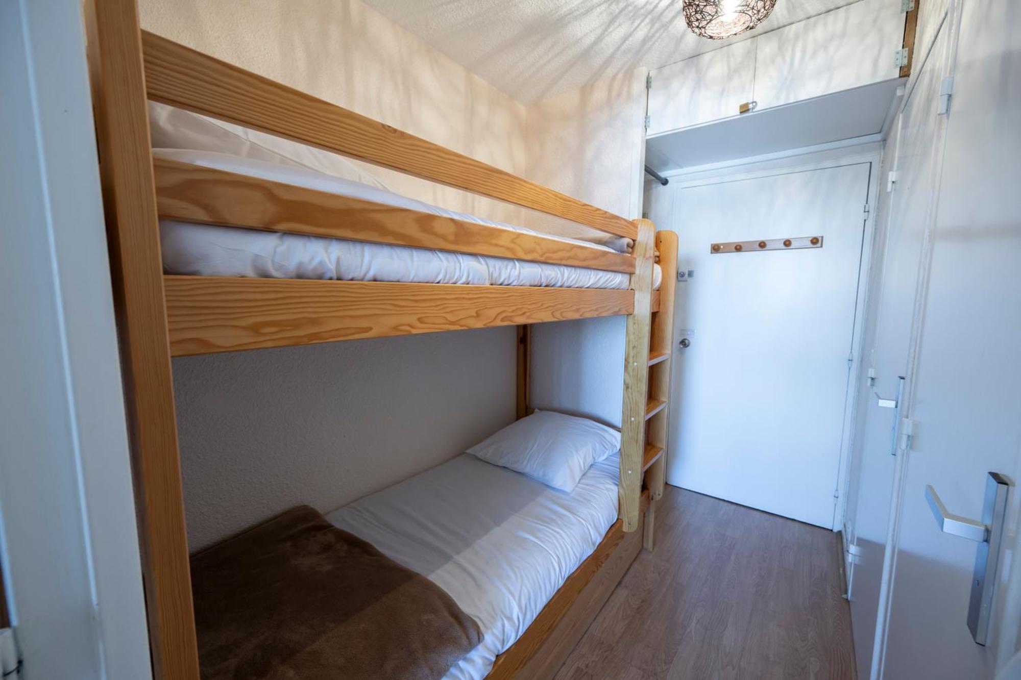 Doux Crepuscule - Au Bord Des Pistes - Parking Apartment Enchastrayes